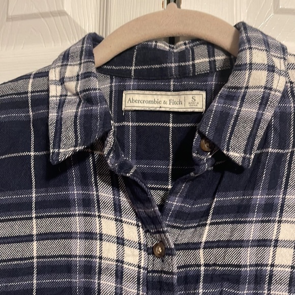 Abercrombie & Fitch long sleeve flannel shirt in blue and white size small NWOT - Picture 2 of 8